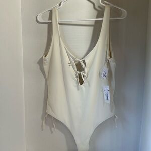 L * space jenn one piece swimsuit cream size 12